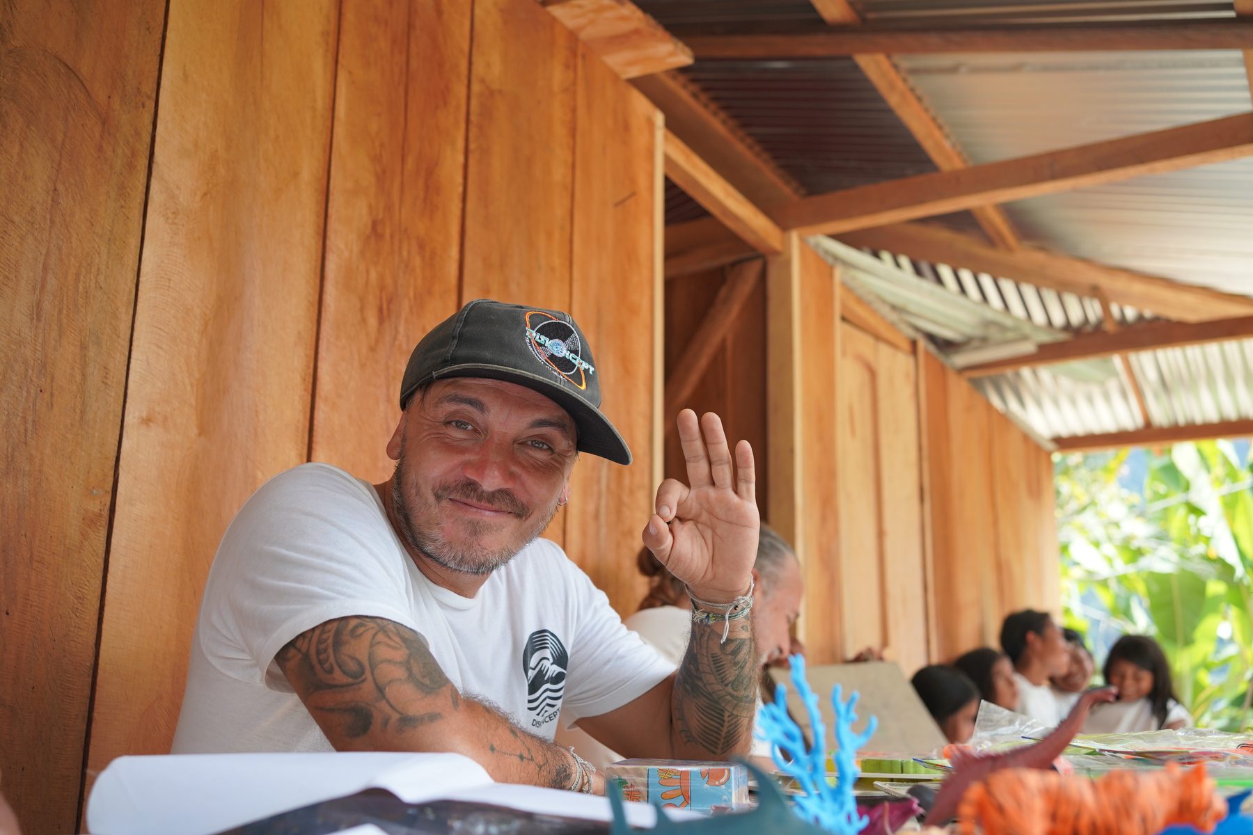 Carlos, sourire complice